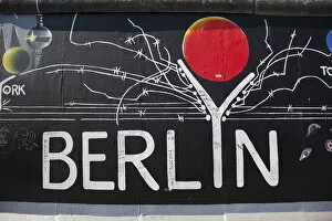 Images Dated 18th July 2011: Eastside gallery (Berlin Wall), Muhlenstrasse, Berlin, Germany