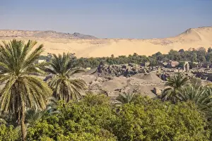 Egypt, Upper Egypt, Aswan, View towards Khnum ruins on Elephantine Island
