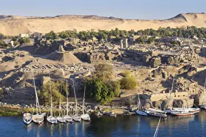 Egypt, Upper Egypt, Aswan, View towards Khnum ruins on Elephantine Island