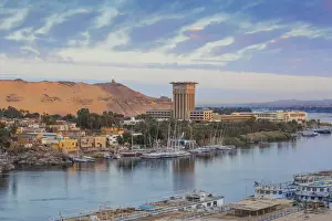 Egypt, Upper Egypt, Aswan, View of River Nile looking towards the Movenpick Resort
