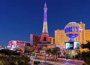 Lifestyle Prints: Eiffel Tower of the Paris Hotel