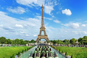 Trocadero Prints: Eiffel Tower, Trocadero Fountains, Invalides, Paris, Ile de France, France
