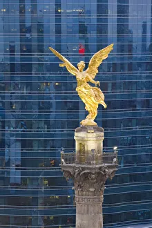 Images Dated 7th July 2008: El Angel & Independence Monument & offices, Mexico City, Mexico
