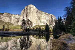 Images Dated 17th April 2018: El Capitan Reflecting in Merced River, Yosemite National Park, California, USA