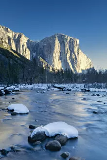 Images Dated 7th February 2022: El Capitan in Winter, Yosemite National Park, California, USA