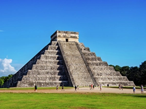 El Castillo or Temple of Kukulcan, Chichen Itza, Yucatan State, Mexico
