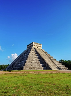 Great City Prints: El Castillo or Temple of Kukulcan, Chichen Itza, Yucatan State, Mexico