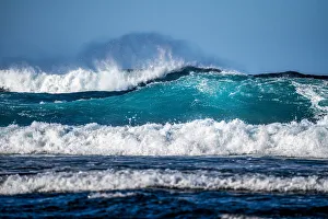 Images Dated 26th February 2020: El Cotillo surfing wave, Fuerteventura, Canary Islands, Spain