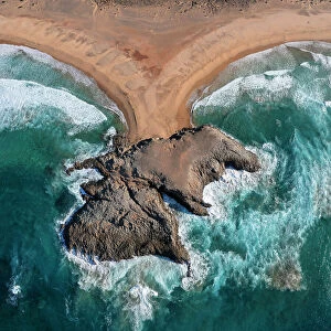 Images Dated 24th April 2023: El Islote Islet, Cofete Beach, Jandia Peninsula, Fuerteventura, Canary Islands, Spain
