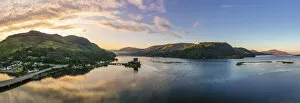 Images Dated 22nd January 2021: Elevated view of Eilean Donan Castle on Loch Duich, Dornie, Scotland, UK