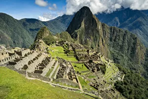Images Dated 12th September 2019: Elevated view of historic Incan Machu Picchu on mountain in Andes, Cuzco Region, Peru
