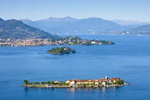 Elevated view over the idyllic Isola dei Pescatori (Fishermens Islands)