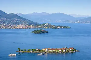 Ferry Prints: Elevated view over the idyllic Isola dei Pescatori (Fishermens Islands), Borromean