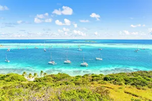 Elevated view from Petit Rameau Island, looking towards the Tobago Cays in the Grenadines Islands, Saint Vincent and the Grenadines, Caribbean