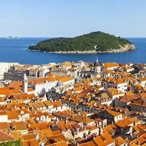Former Yugoslavia Collection: Elevated view over picturesque Stari Grad (Old Town), Dubrovnik, Dalmatia, Croatia