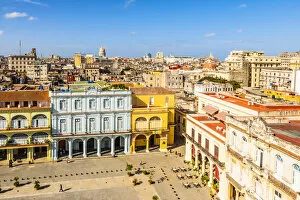 Old Town Square Collection: Elevated view of Plaza Vieja (Old Town Square), Havana, Cuba