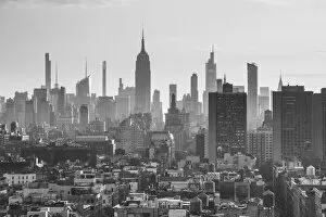 Images Dated 30th May 2022: Empire State Building from Soho, Manhattan, New York City, USA