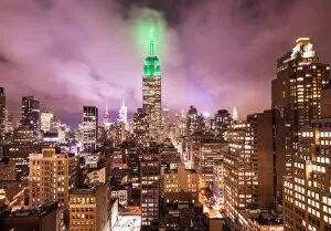 Images Dated 20th September 2016: Empire state building and view of the rooftops of Manhattan, New York, USA
