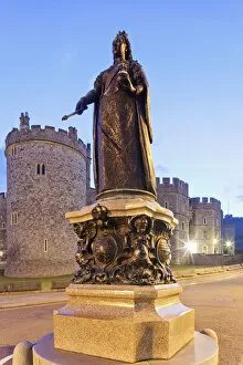 Images Dated 29th August 2012: England, Berkshire, Windsor, Windsor Castle, Queen Victoria Statue