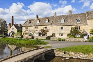 Images Dated 25th September 2017: England, Cotswolds, Gloucestershire, Lower Slaughter