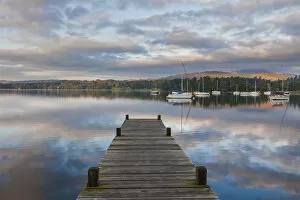 Images Dated 16th December 2015: England, Cumbria, Lake District, Windermere, Wooden Jetty