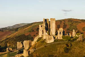 Images Dated 6th December 2016: England, Dorset, Corfe Castle