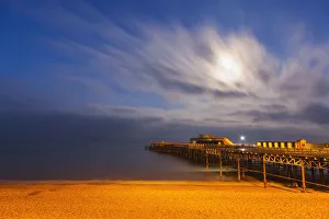 Images Dated 30th September 2016: England, East Sussex, Hastings, Hastings Pier
