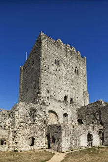 Images Dated 17th October 2013: England, Hampshire, Portchester, Portchester Castle