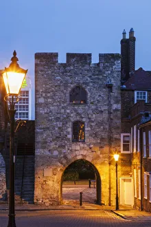 Images Dated 17th October 2013: England, Hampshire, Southampton, Westgate