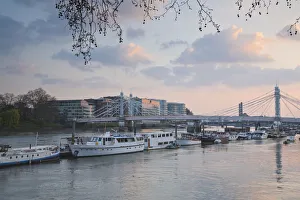 England, London, Battersea, Albert Bridge