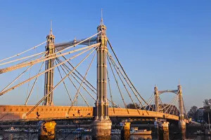 Images Dated 2nd June 2017: England, London, Chelsea, Albert Bridge