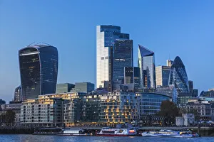 Images Dated 31st December 2019: England, London, City of London Skyline at Dusk
