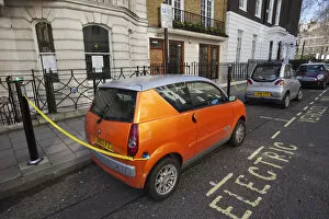 Images Dated 29th September 2010: England, London, Electric Cars Recharging