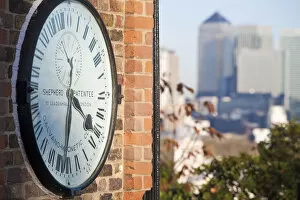 Images Dated 20th November 2009: England, London, Greenwich, Royal Observatory, The Shepherd 24 hour gate clock with