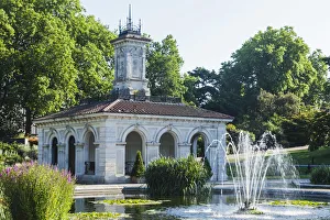 England, London, Kensington, Kensington Gardens, Italian Gardens