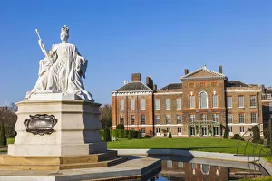 Images Dated 2nd June 2017: England, London, Kensington, Kensington Palace, The Sunken Garden