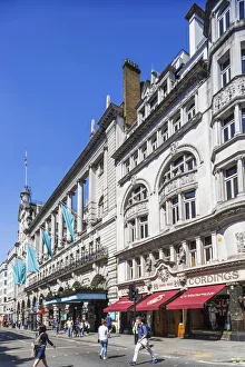 Images Dated 21st August 2018: England, London, Piccadilly, Shops and Hotels