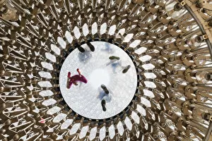 Images Dated 5th December 2017: England, London, Richmond, Kew Gardens, Children Playing in The Hive