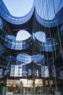 Images Dated 8th July 2013: England, London, Southwark, More London Piazza, 7 More London Riverside, PWC (Price