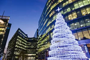 Images Dated 7th March 2017: England, London, Southwark, More London Riverside, Christmas Tree