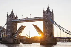 Southwark Prints: England, London, Southwark, Tower Bridge Opening at Sunrise
