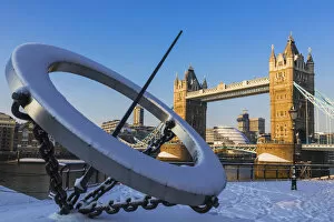 Images Dated 2018 May: England, London, Southwark, Tower Bridge in the Snow
