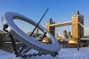 Images Dated 18th May 2018: England, London, Southwark, Tower Bridge in the Snow