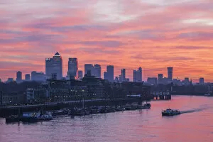 Images Dated 21st April 2016: England, London, Sunrise Over Docklands and Canary Wharf
