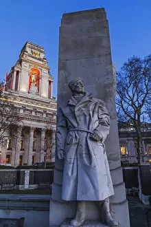 Images Dated 5th April 2019: England, London, Tower Hill, Trinity Square Gardens, Merchant Seamans Memorial