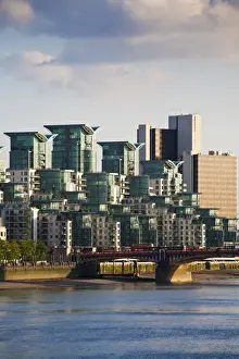 England, London, Vauxhall, St George Wharf and Vauxhall Bridge