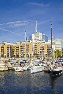 Images Dated 25th September 2008: England, London, Wapping, St. Catherines dock, Yachts & appartments