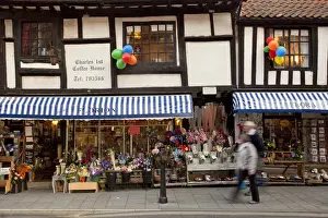 Midlands Prints: England, Newark. A coffee shop now occupies the house where King Charles the 1st once
