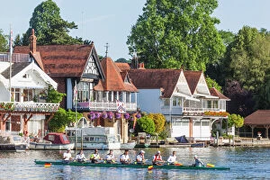Images Dated 8th September 2015: England, Oxfordshire, Henley-on-Thames, Boathouses and Rowers on River Thames