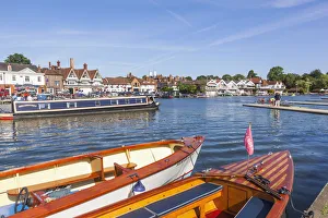 Images Dated 8th September 2015: England, Oxfordshire, Henley-on-Thames, Leisure Boats and Town Skyline